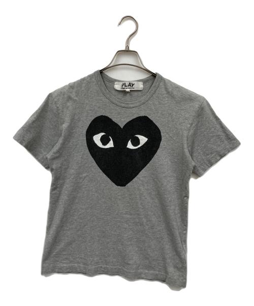 PLAY COMME des GARCONS（プレイコムデギャルソン）PLAY COMME des GARCONS (プレイコムデギャルソン) ハートデザインTシャツ グレー サイズ:Mの古着・服飾アイテム