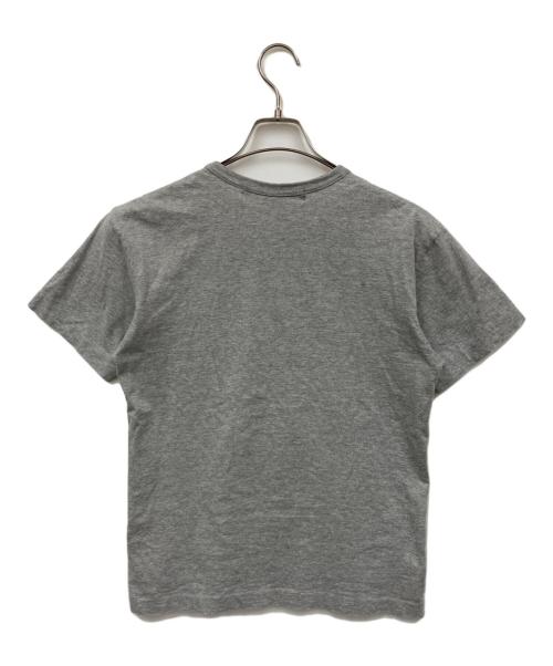 PLAY COMME des GARCONS（プレイコムデギャルソン）PLAY COMME des GARCONS (プレイコムデギャルソン) ハートデザインTシャツ グレー サイズ:Mの古着・服飾アイテム