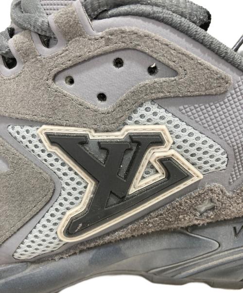 LOUIS VUITTON（ルイ ヴィトン）LOUIS VUITTON (ルイ ヴィトン) タティック ランナー スニーカー グレー サイズ:6.5の古着・服飾アイテム