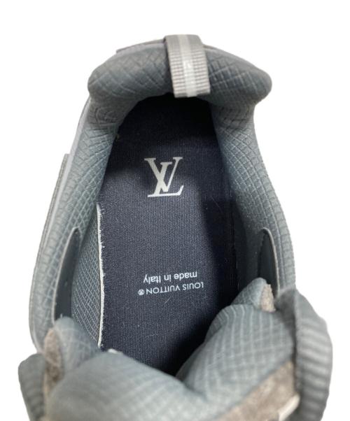 LOUIS VUITTON（ルイ ヴィトン）LOUIS VUITTON (ルイ ヴィトン) タティック ランナー スニーカー グレー サイズ:6.5の古着・服飾アイテム