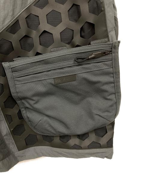 NIKE（ナイキ）NIKE (ナイキ) ISPA ショートパンツ グレー サイズ:Mの古着・服飾アイテム