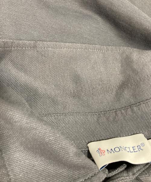 MONCLER（モンクレール）MONCLER (モンクレール) MAGLIA POLO MANICA CORTA グレー サイズ:Mの古着・服飾アイテム