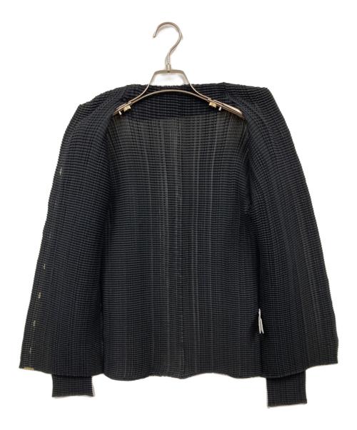 ISSEY MIYAKE FETE（イッセイミヤケフェット）ISSEY MIYAKE FETE (イッセイミヤケフェット) プリーツシャツ ブラック サイズ:2の古着・服飾アイテム