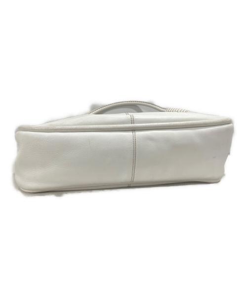 TOD'S（トッズ）TOD'S (トッズ) ワンショルダーバッグ ホワイトの古着・服飾アイテム