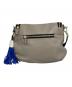 ANYA HINDMARCH (アニヤ・ハインドマーチ) マキシジップ ショルダーバッグ ベージュ：12000円