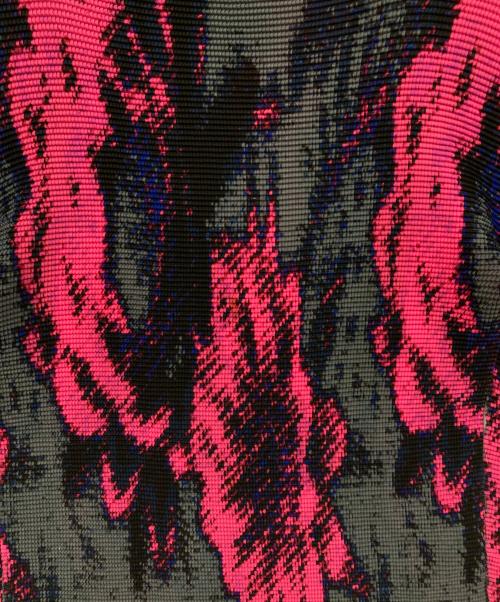 me ISSEY MIYAKE（ミーイッセイ ミヤケ）me ISSEY MIYAKE (ミーイッセイ ミヤケ) プリーツカットソー パープル サイズ:-の古着・服飾アイテム
