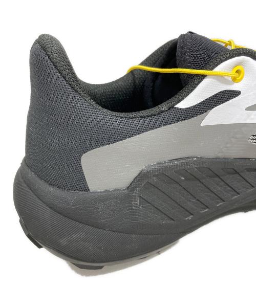 SALOMON（サロモン）SALOMON (サロモン) スニーカー ブラック サイズ:27の古着・服飾アイテム
