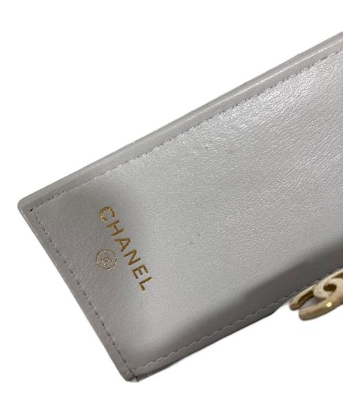 CHANEL（シャネル）CHANEL (シャネル) クラシックスモール フラップウォレット ライトグレーの古着・服飾アイテム