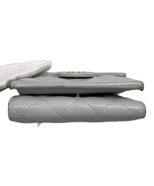 CHANEL（シャネル）CHANEL (シャネル) クラシックスモール フラップウォレット ライトグレーの古着・服飾アイテム