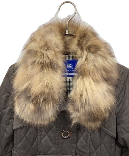 BURBERRY BLUE LABEL（バーバリー ブルー レーベル）BURBERRY BLUE LABEL (バーバリー ブルー レーベル) ファー付コート ブラウン サイズ:38の古着・服飾アイテム