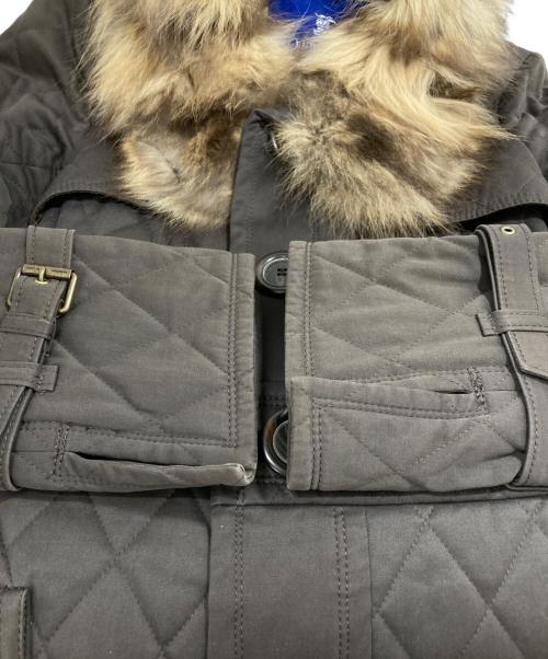 BURBERRY BLUE LABEL（バーバリー ブルー レーベル）BURBERRY BLUE LABEL (バーバリー ブルー レーベル) ファー付コート ブラウン サイズ:38の古着・服飾アイテム