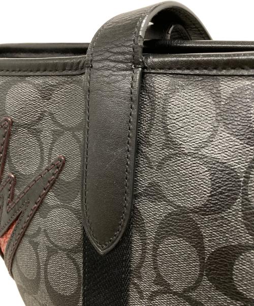 COACH（コーチ）COACH (コーチ) イナズマ シグネチャートートバッグ ブラックの古着・服飾アイテム