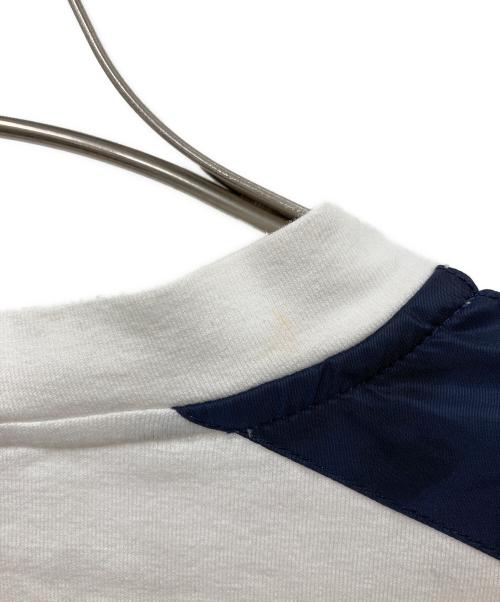 PRADA（プラダ）PRADA (プラダ) VネックTシャツ ホワイト サイズ:XSの古着・服飾アイテム