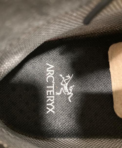 ARC'TERYX（アークテリクス）ARC'TERYX (アークテリクス) スニーカー ブラック サイズ:27の古着・服飾アイテム