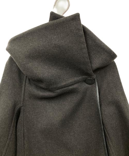 EMPORIO ARMANI（エンポリオ アルマーニ）EMPORIO ARMANI (エンポリオ アルマーニ) ポンチョ ブラック サイズ:不明の古着・服飾アイテム