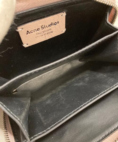 Acne studios（アクネ ストゥディオズ）Acne studios (アクネ ストゥディオズ) クラック レザーカードケース ピンクの古着・服飾アイテム
