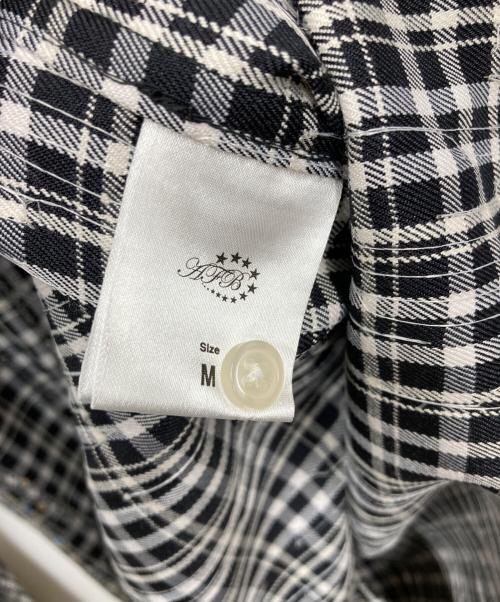 AFB（エーエフビー）afb (エーエフビー) スパンコールシャツ ブラック サイズ:M 未使用品の古着・服飾アイテム
