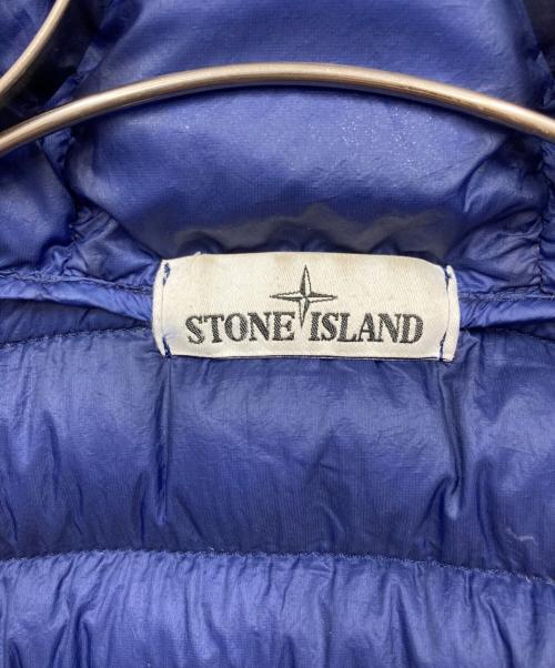 STONE ISLAND（ストーンアイランド）STONE ISLAND (ストーンアイランド) ガーメントダイ マイクロヤーンダウンジャケット ブルー サイズ:Mの古着・服飾アイテム