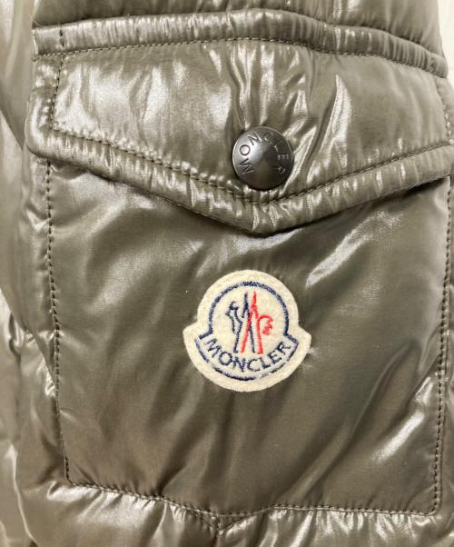 MONCLER（モンクレール）MONCLER (モンクレール) BERRIAT GIUBBOTTO ダウンジャケット カーキ サイズ:1の古着・服飾アイテム