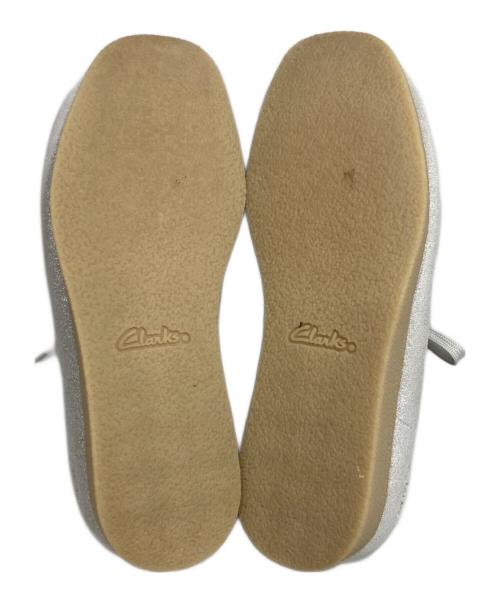 CLARKS（クラークス）CLARKS (クラークス) WallabeeEVOSh シルバー サイズ:23の古着・服飾アイテム