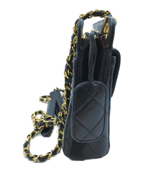 CHANEL（シャネル）CHANEL (シャネル) ココマークラムスキンチェーンショルダーバッグ ネイビー ココマーク　ラムスキン　マトラッセ フラップ　1808442の古着・服飾アイテム