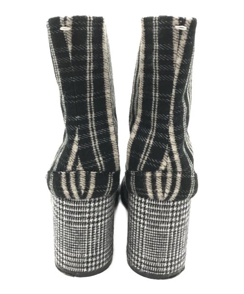 Maison Margiela（メゾンマルジェラ）Maison Margiela (メゾンマルジェラ) 足袋ブーツ ホワイト×ブラック サイズ:36の古着・服飾アイテム