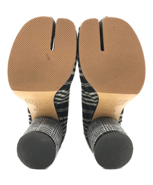 Maison Margiela（メゾンマルジェラ）Maison Margiela (メゾンマルジェラ) 足袋ブーツ ホワイト×ブラック サイズ:36の古着・服飾アイテム