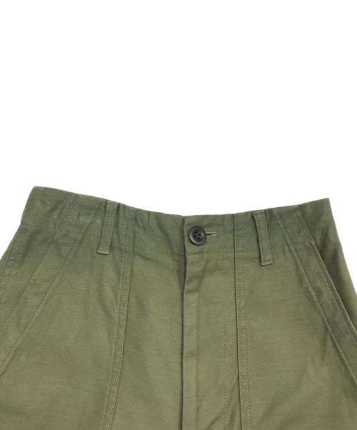 SLOW（スロウ）SLOW (スロウ) バックサテンストレッチ ベイカーパンツ オリーブ サイズ:32の古着・服飾アイテム