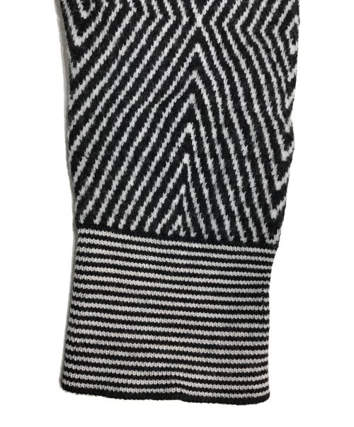 EMPORIO ARMANI（エンポリオアルマーニ）EMPORIO ARMANI (エンポリオアルマーニ) ニットパーカー ホワイト×ブラック サイズ:XXLの古着・服飾アイテム