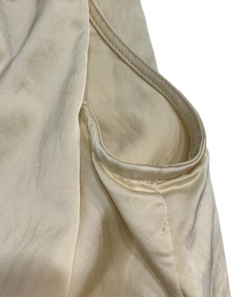 re NAVE（リ ネイヴ）re NAVE (リ ネイヴ) グロスサテンブラウス イエロー サイズ:2の古着・服飾アイテム