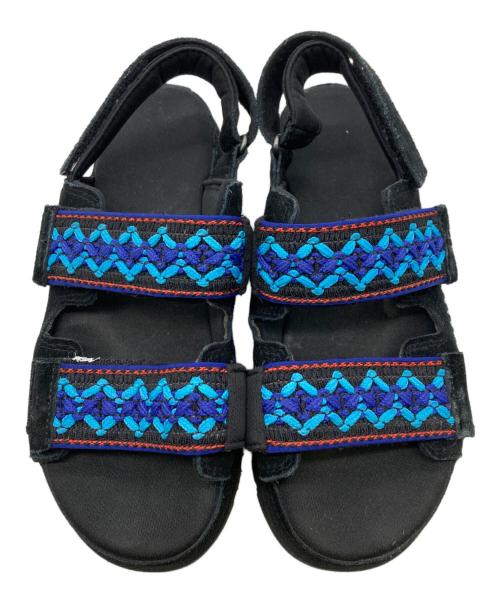 UGG（アグ）UGG (アグ) サンダル ブラック サイズ:24.5の古着・服飾アイテム