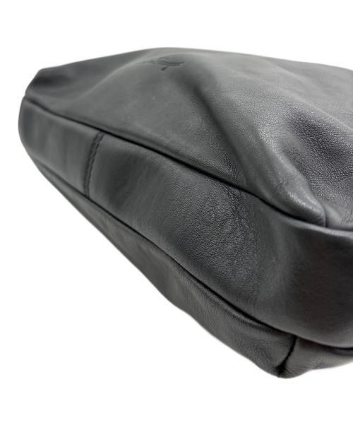 Salvatore Ferragamo（サルヴァトーレ フェラガモ）Salvatore Ferragamo (サルヴァトーレ フェラガモ) レザーショルダーバッグ ブラックの古着・服飾アイテム