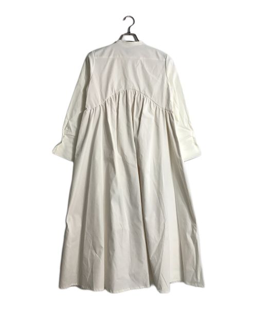 romile（ロミール）romile (ロミール) ayuyunyun STAND COLLAR GATHER ONE-PIECE ホワイト サイズ:FREEの古着・服飾アイテム