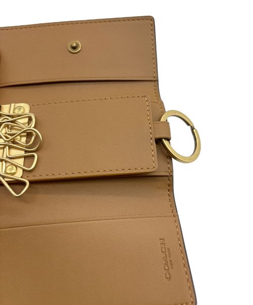 COACH（コーチ）COACH (コーチ) 6 リンク キー ケース・フローラル プリントの古着・服飾アイテム