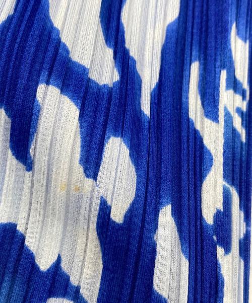 PLEATS PLEASE（プリーツプリーズ）PLEATS PLEASE (プリーツプリーズ) ノースリーブブラウス ブルー×ホワイト サイズ:Sの古着・服飾アイテム