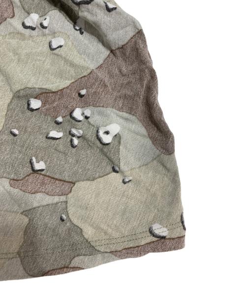 MM6 Maison Margiela（エムエムシックスメゾンマルジェラ）MM6 Maison Margiela (エムエムシックス メゾンマルジェラ) カモフラパターンカットソー オリーブ サイズ:Sの古着・服飾アイテム