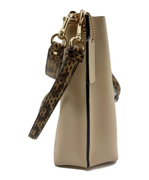COACH（コーチ）COACH (コーチ) モリー バケット バッグ 22 ベージュの古着・服飾アイテム