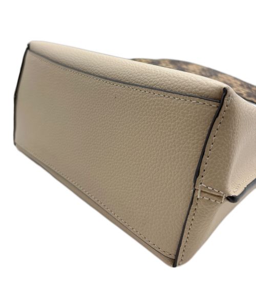 COACH（コーチ）COACH (コーチ) モリー バケット バッグ 22 ベージュの古着・服飾アイテム