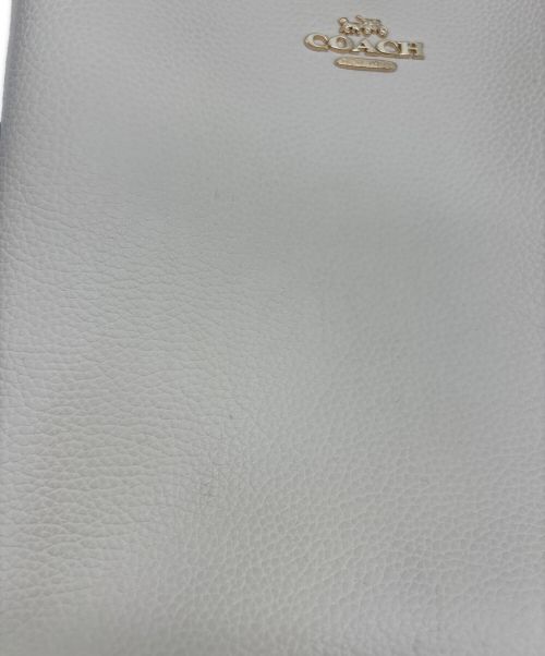 COACH（コーチ）COACH (コーチ) モリー バケット バッグ 22 ベージュの古着・服飾アイテム