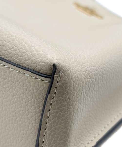 COACH（コーチ）COACH (コーチ) モリー バケット バッグ 22 ベージュの古着・服飾アイテム