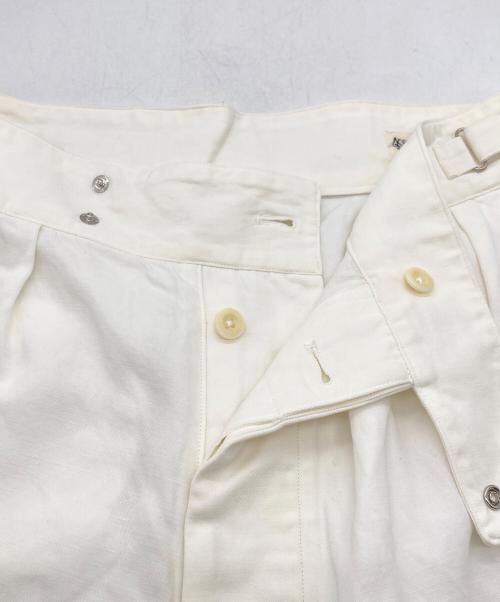 KAPTAIN SUNSHINE（キャプテンサンシャイン）KAPTAIN SUNSHINE (キャプテンサンシャイン) サイドベルトリネン混ハーフパンツ アイボリー サイズ:W32の古着・服飾アイテム