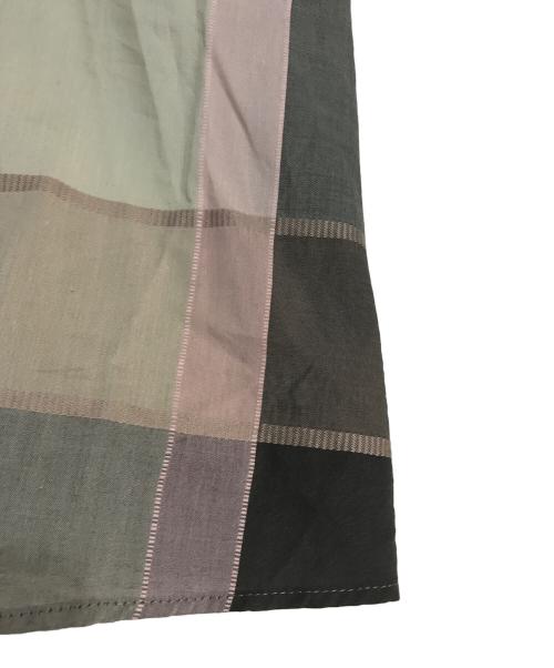 BLUE LABEL CRESTBRIDGE（ブルーレーベルクレストブリッジ）BLUE LABEL CRESTBRIDGE (ブルーレーベルクレストブリッジ) 共布ベルトつきドッキングワンピース カーキ サイズ:Sの古着・服飾アイテム