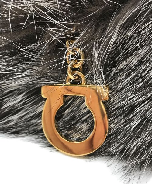 Salvatore Ferragamo（サルヴァトーレ フェラガモ）Salvatore Ferragamo (サルヴァトーレ フェラガモ) ガンチーニフォックスファーティペットの古着・服飾アイテム