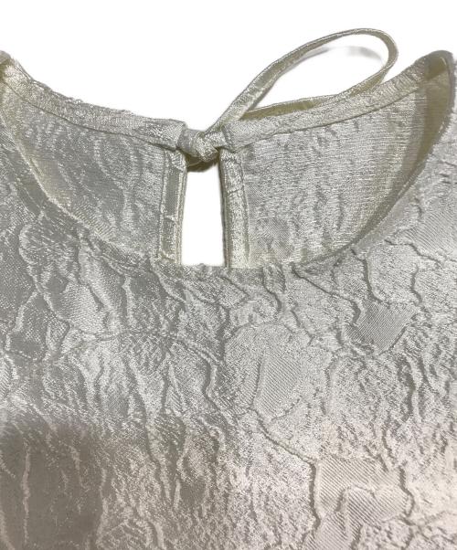 OHGA（オオガ）OHGA (オオガ) ジャガードギャザーブラウス アイボリー サイズ:F 未使用品の古着・服飾アイテム