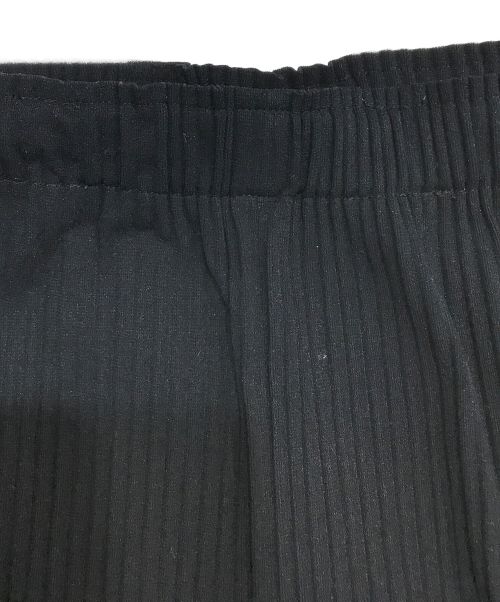 me ISSEY MIYAKE（ミーイッセイ ミヤケ）me ISSEY MIYAKE (ミーイッセイ ミヤケ) プリーツパンツ ブラック サイズ:FREEの古着・服飾アイテム