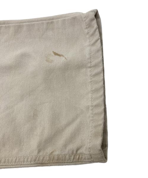 CarHartt（カーハート）CarHartt (カーハート) ワイドパンツ アイボリー サイズ:W42(106cm)の古着・服飾アイテム