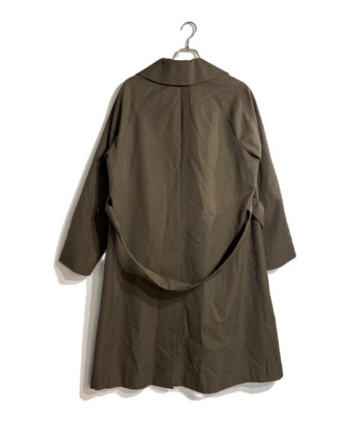 HEVO（イーヴォ）HEVO (イーヴォ) TOMORROW LAND (トゥモローランド) BRINDISI ウールコットンツイル ダブルブレストベルテッドコート オリーブ サイズ:46の古着・服飾アイテム