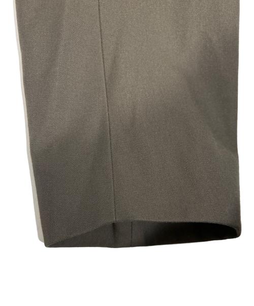 HEVO（イーヴォ）HEVO (イーヴォ) TOMORROW LAND (トゥモローランド) BRINDISI ウールコットンツイル ダブルブレストベルテッドコート オリーブ サイズ:46の古着・服飾アイテム