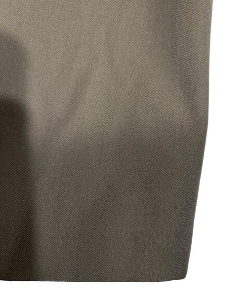 HEVO（イーヴォ）HEVO (イーヴォ) TOMORROW LAND (トゥモローランド) BRINDISI ウールコットンツイル ダブルブレストベルテッドコート オリーブ サイズ:46の古着・服飾アイテム