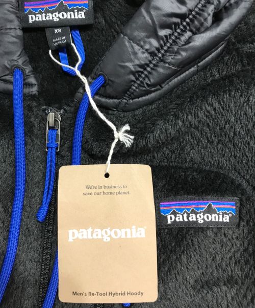 Patagonia（パタゴニア）Patagonia (パタゴニア) FA23 リツールハイブリッドフーディ ブラック サイズ:XS 未使用品の古着・服飾アイテム
